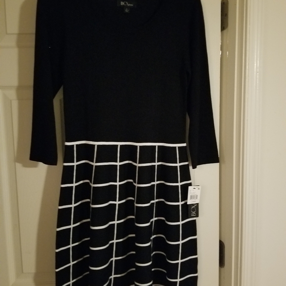 Clothes - Picture 4 of 8